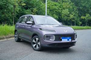 常州五菱汽车(独立摄影师的移动影棚，8万多能买的混动SUV，实拍五菱星云)