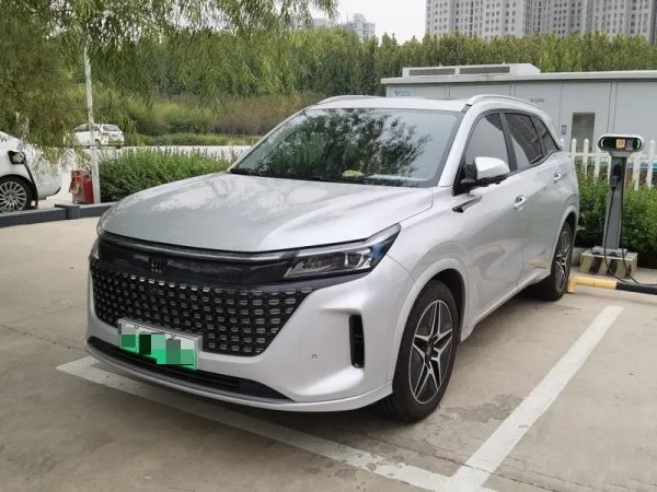 十万级也能拥有插混SUV？蓝电E5车主现身说法，中型大七座的真实体验