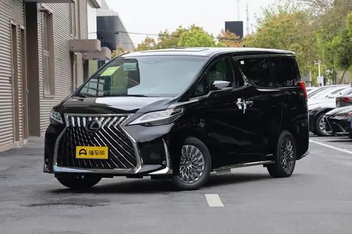 新款金冠V-Class正式上市，定位中大型MPV，售价108.8万