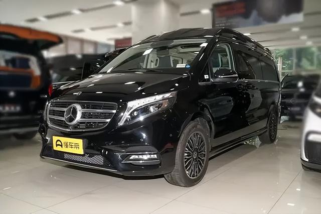 新款金冠V-Class正式上市，定位中大型MPV，售价108.8万