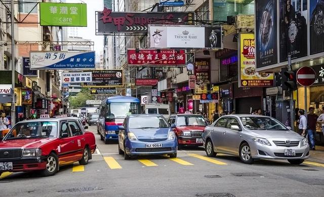 为啥在香港很少见到国产车？当地人：不是不买，我们也没办法