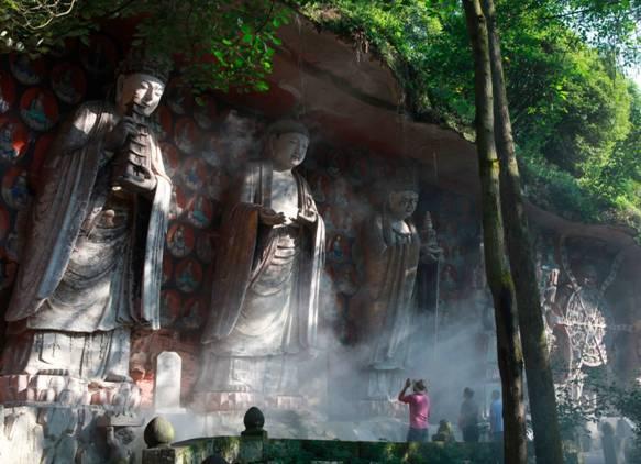 「便利」美丽大足欢迎您！从重庆坐客车可以直接到达大足石刻景区啦！