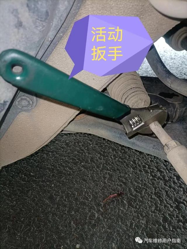 汽车方向跑偏不用去维修厂，内行人告诉你，只要这样操作就好