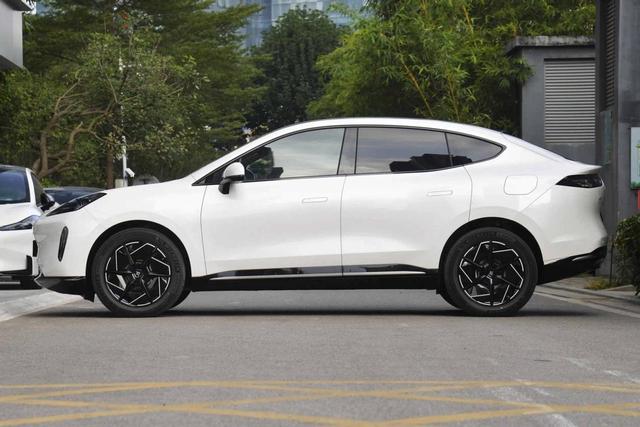 纯电SUV硬核PK，昊铂HT VS特斯拉Model Y，谁更值得入手？