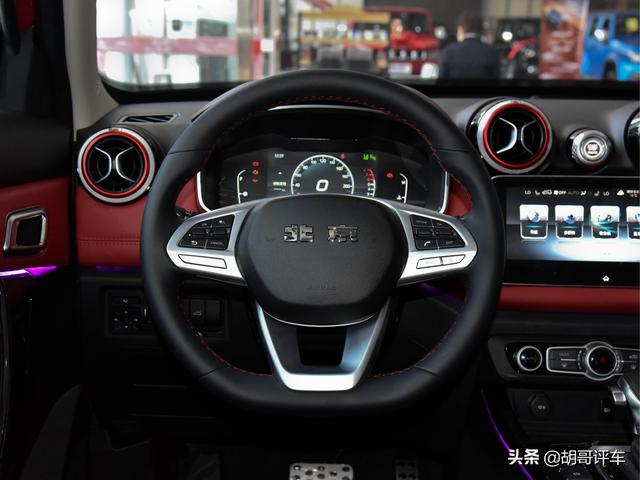 价格不贵的方盒子SUV，四缸+6AT空间不错，实拍北京BJ30