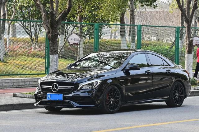 预算40万换跑车，因颜相遇，为缘相拥——二手奔驰CLA 45 AMG