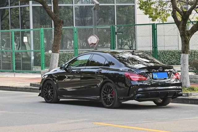 预算40万换跑车，因颜相遇，为缘相拥——二手奔驰CLA 45 AMG